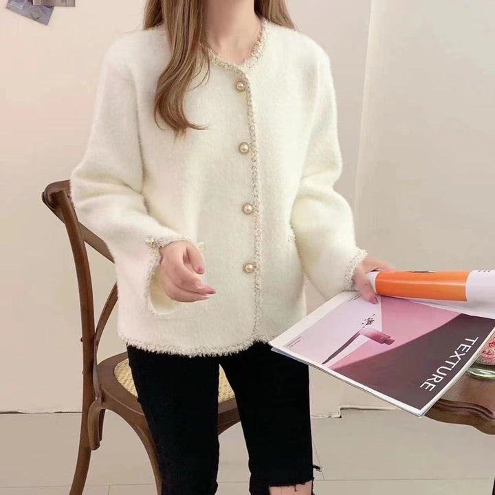 Boucle jacket for women with elegant pearl buttons Lune London