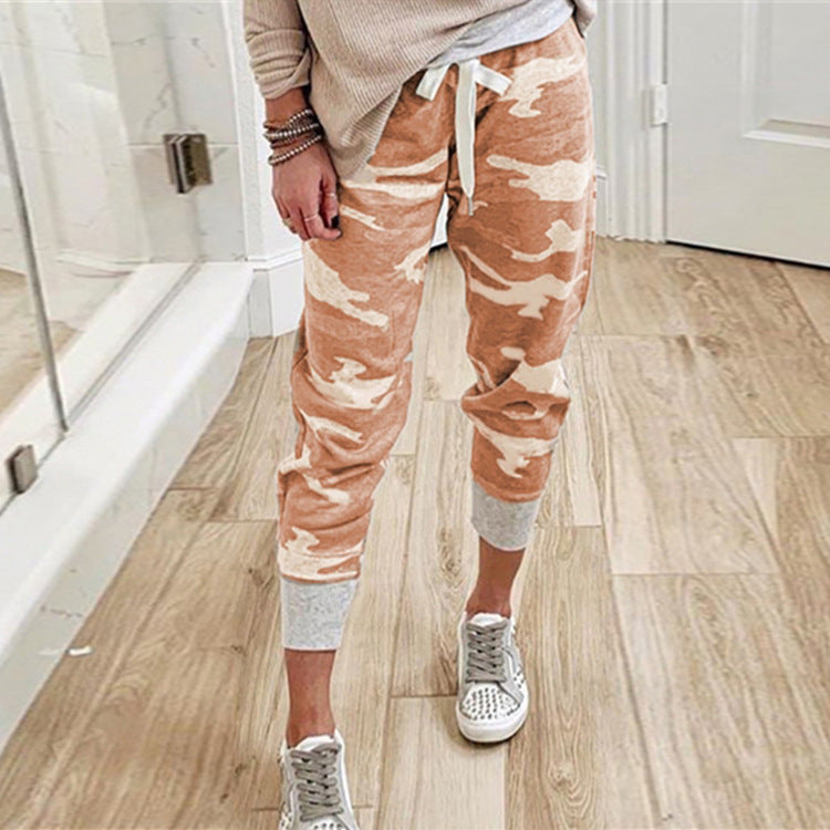 Comfortable cargo pants for women with elastic waist and side pockets Lune London