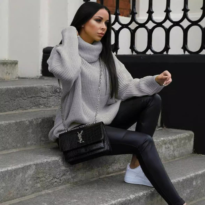 Women's oversized sweater with high collar and structure Lune London