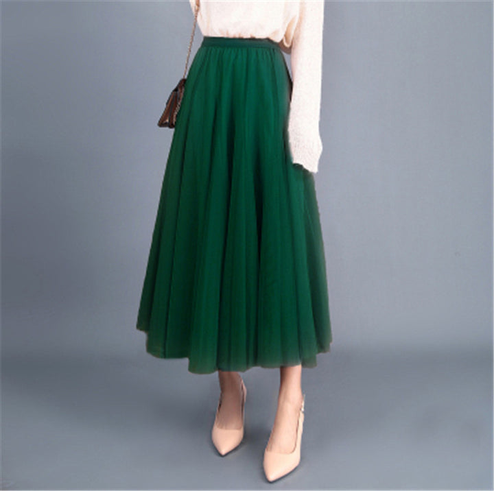 Elegant tulle skirt for women with voluminous cut and elastic waist Lune London