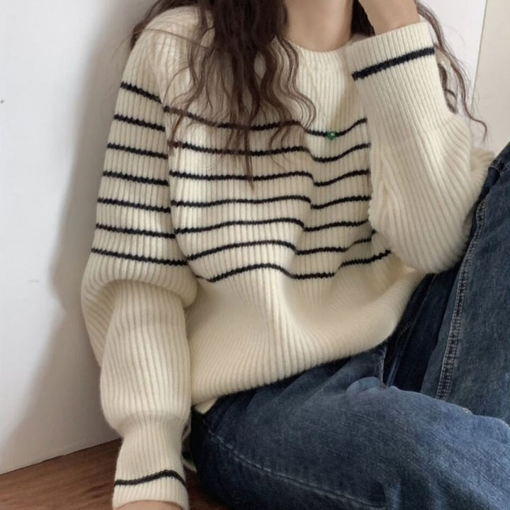 Pull décontracté pour femmes avec motif rayé et coupe moderne Chic & Stil