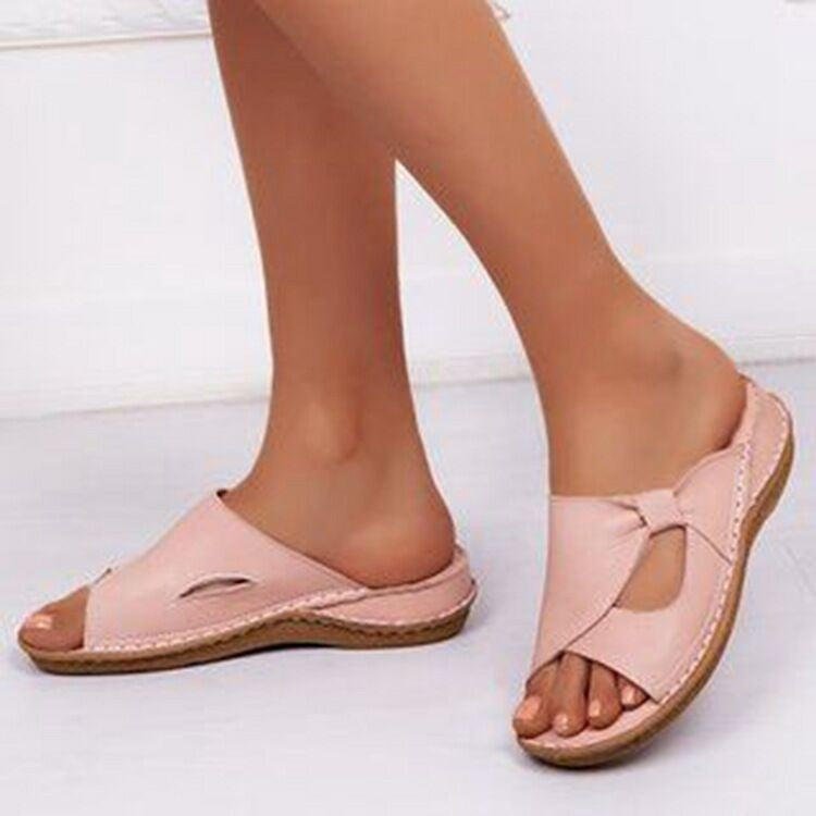 Comfortable slippers for ladies with anatomical sole and elastic straps Lune London