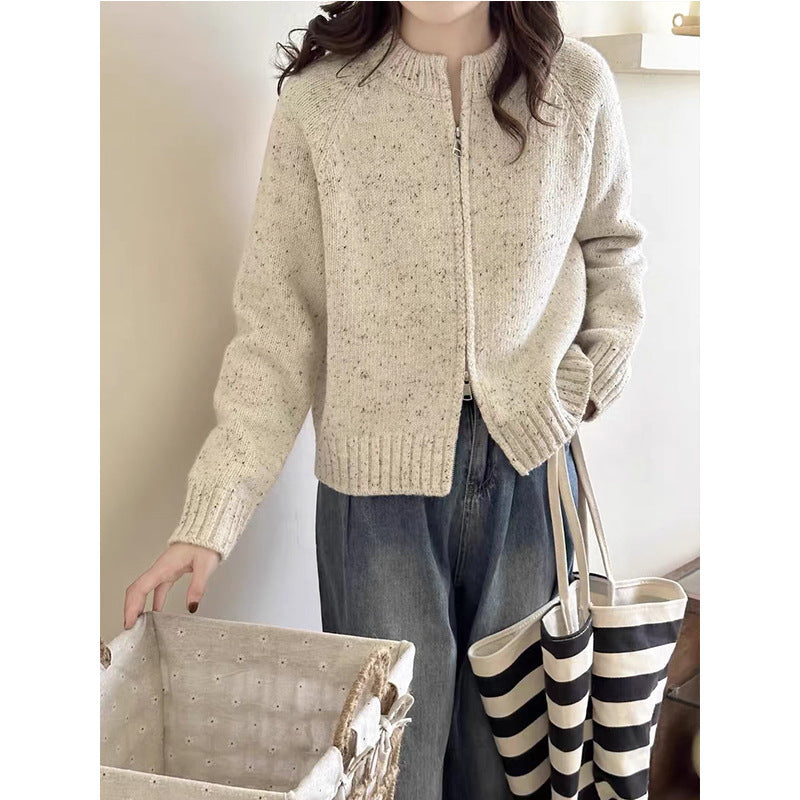 Ladies' knitted jacket with a modern zipper and ribbed finishes Lune London