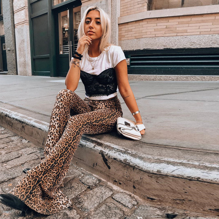 Women's Flared Leggings in animalistic tiger knit washing Lune London