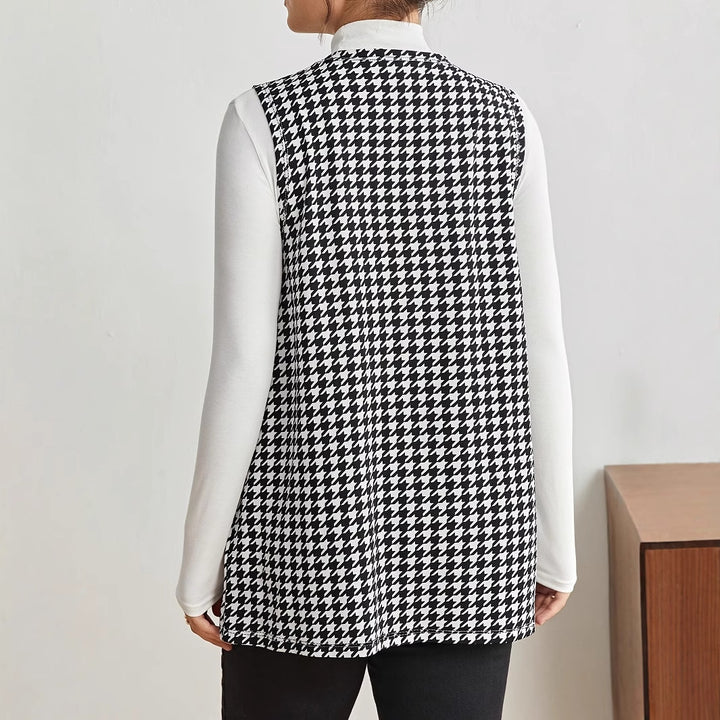 Elegant women's sleeveless vest with houndstooth pattern Lune London