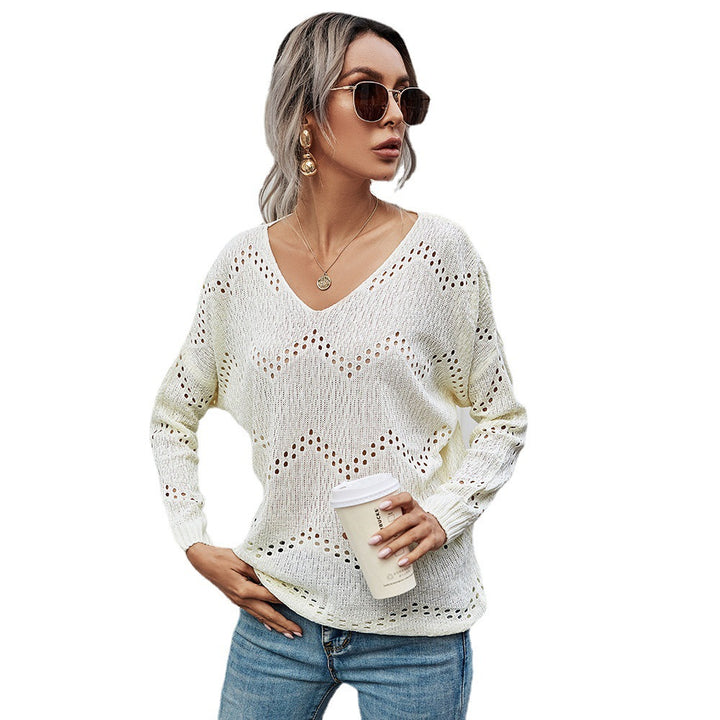 Women casual knit V-neck sweater with airy structure Lune London