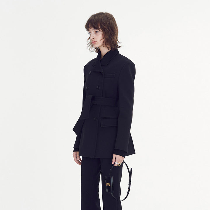 Blazer élégant et ajusté pour femmes avec double rangée de boutons Chic & Stil