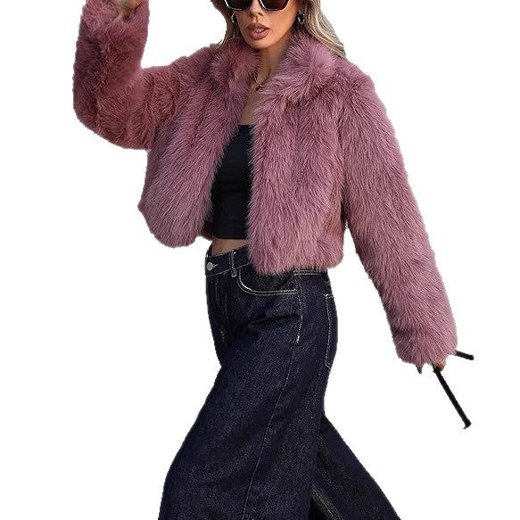 Short faux fur jacket for women with soft fur and an elegant silhouette Lune London