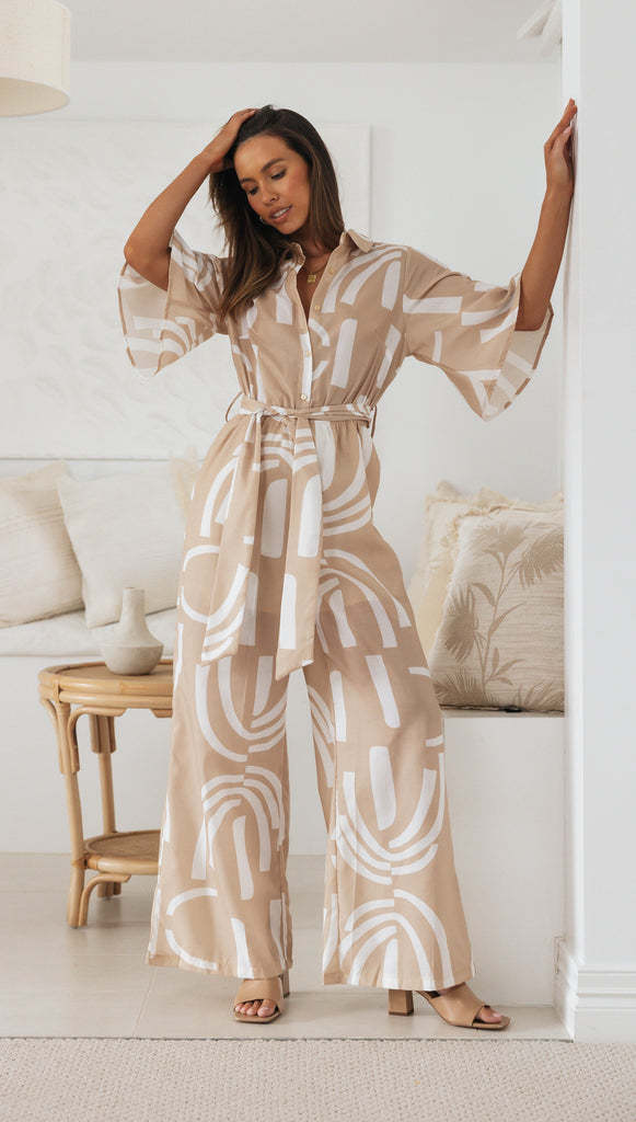 Combinaison pour femmes avec ceinture à nouer élégante et motif stylé Chic & Stil