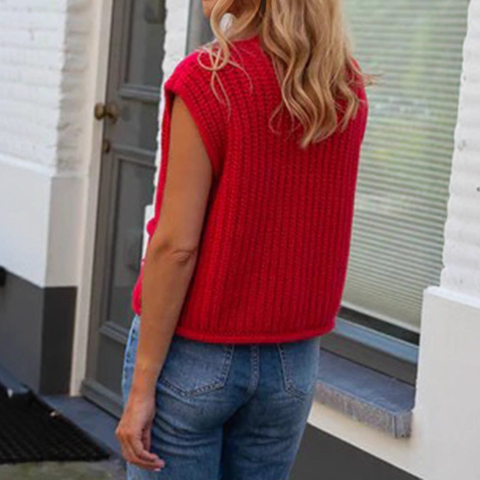 Knitted vest for women with decorative buttons and practical pockets Lune London