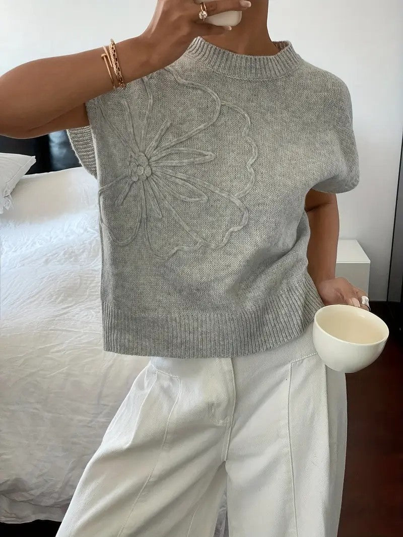 Women's short-sleeve sweater with raised floral pattern and relaxed fit Lune London