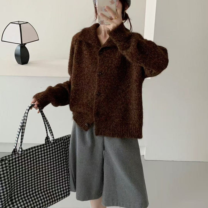 Cardigan pour femmes confortable avec détails de boutons fins et coupe décontractée Chic & Stil
