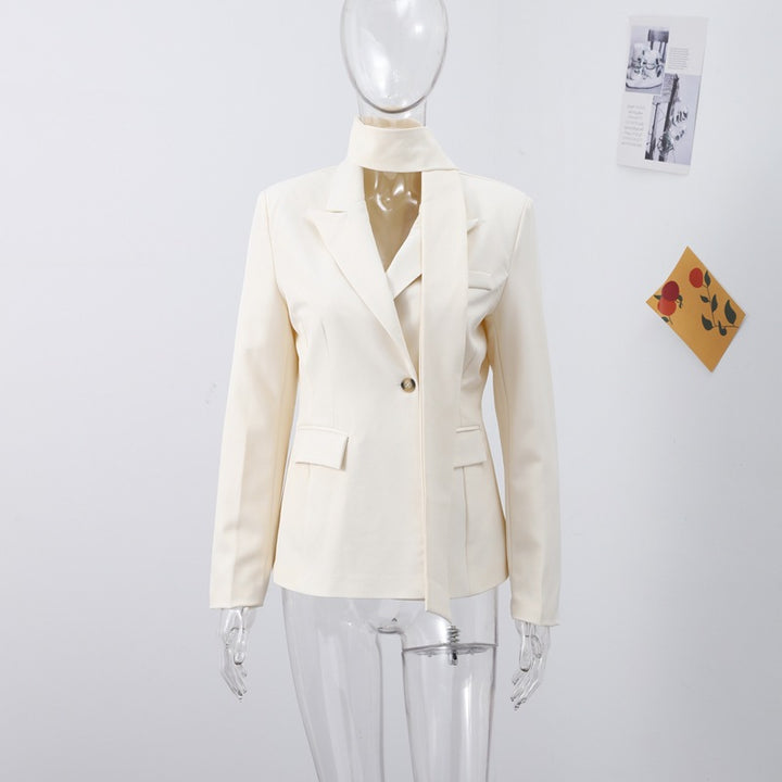 Women Fashion Blazer with Elegant Shawl Collar and Fitted Cut Lune London