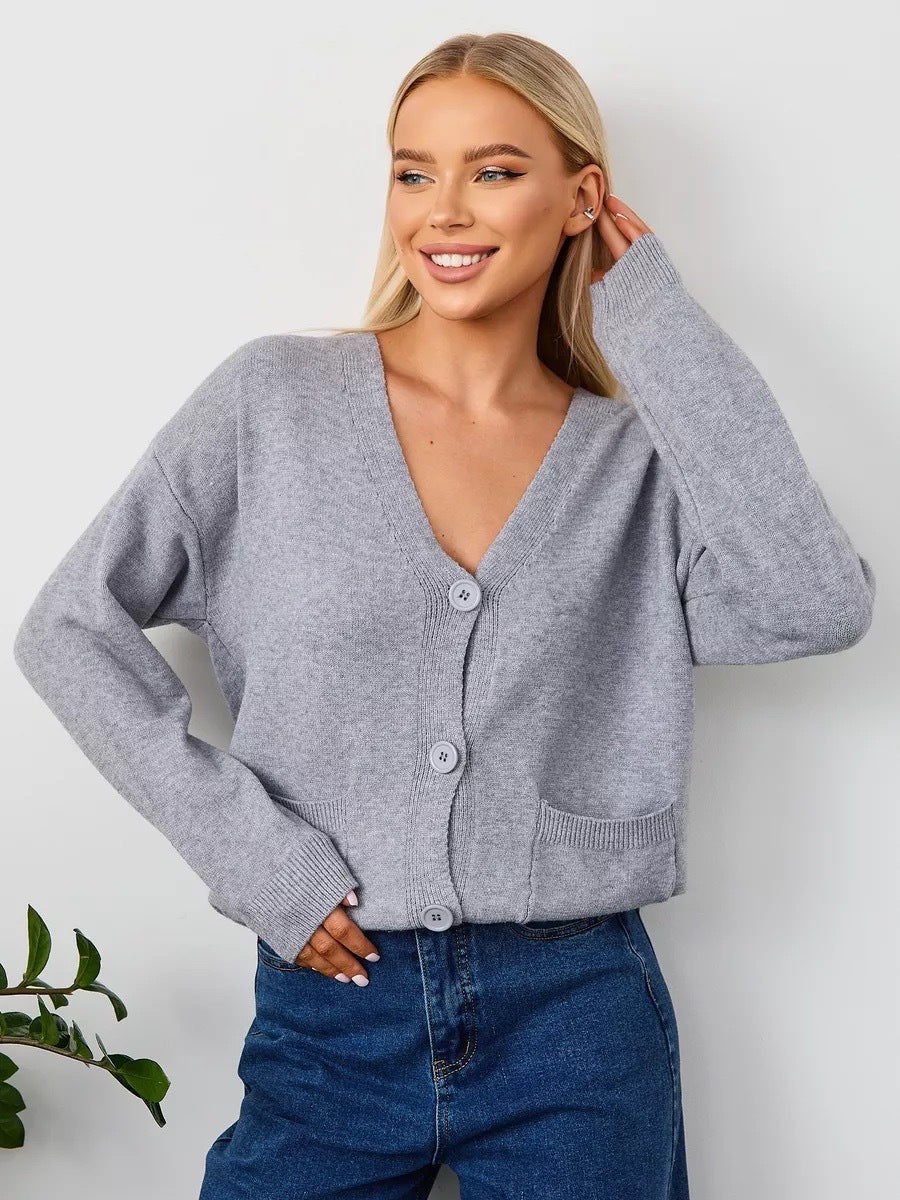 Ladies cozy cardigan with V-neck and practical pockets Lune London