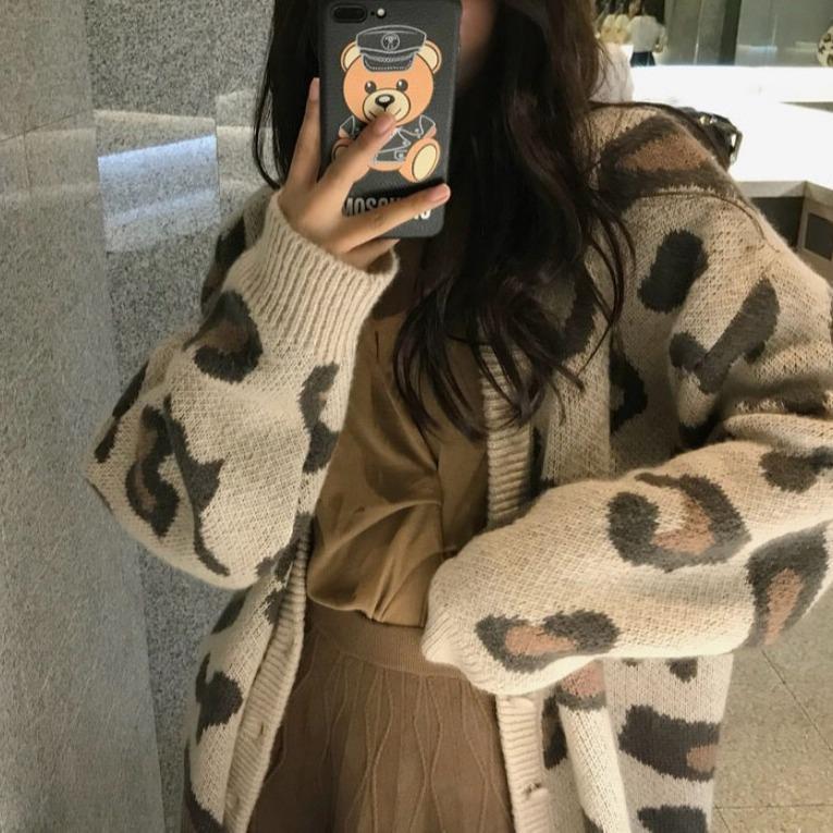 Cardigan long en poils longs pour femmes avec motif léopard Chic & Stil