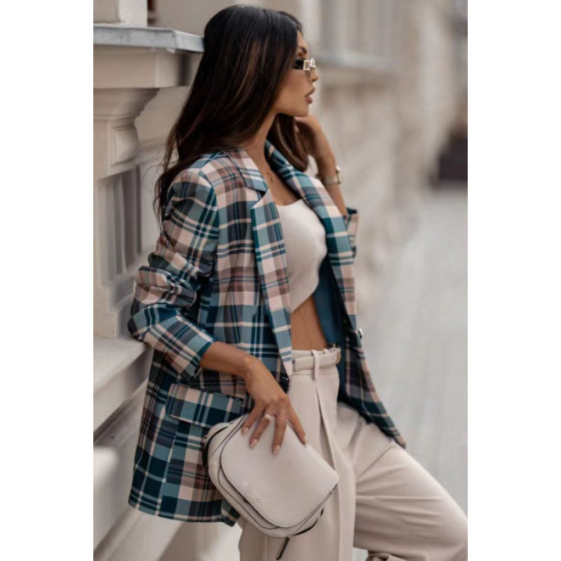 Oversized plaid blazer for women in a modern style with elegant details Lune London
