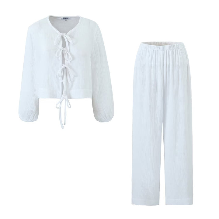 Loose summer pants for women with elastic waistband and lightweight fabric Lune London
