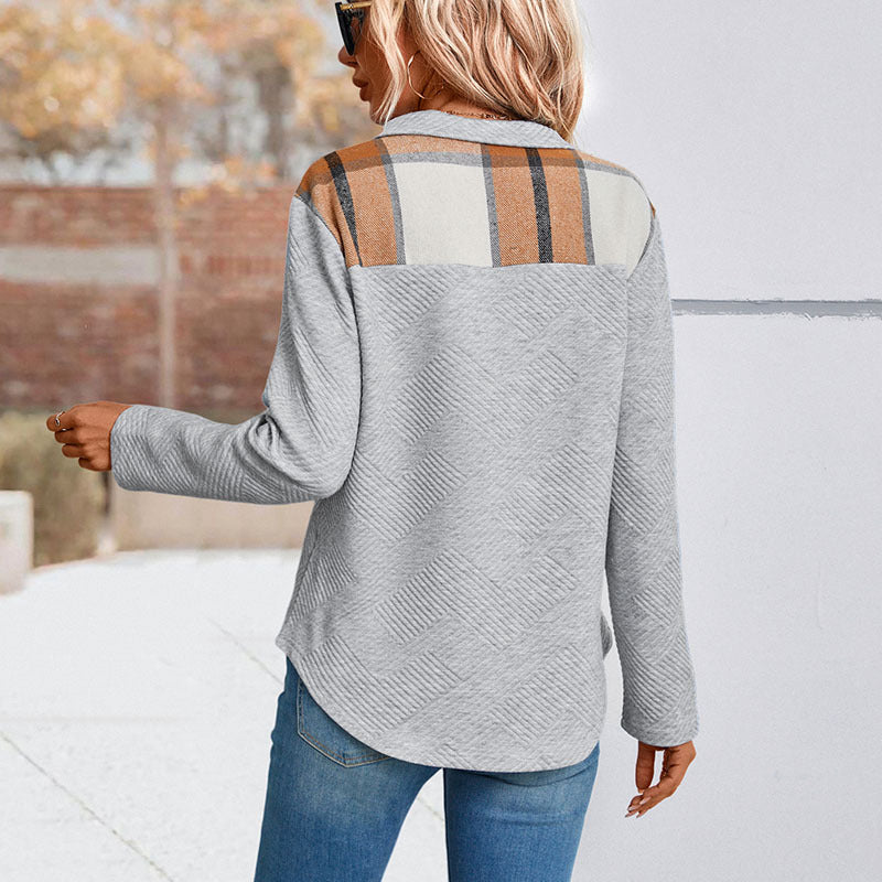 Casual sweater for women with zipper and textured design Lune London