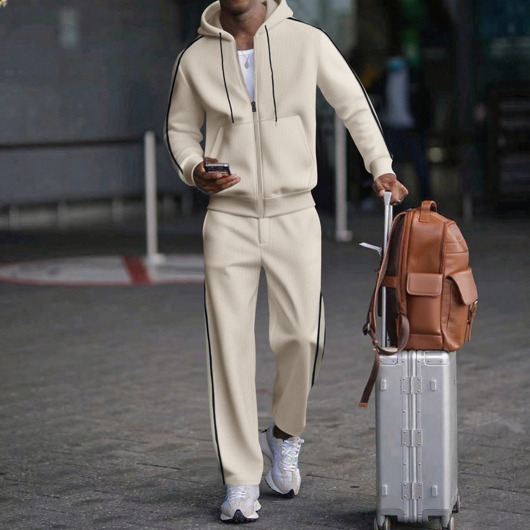 Sport travel suit for men with functional pockets and breathable material Lune London