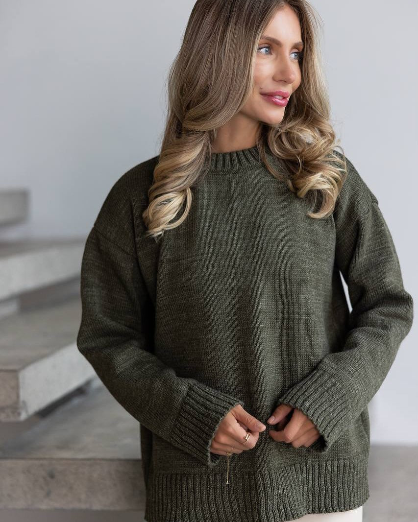 Women thick knit sweater with loose fit and ribbed cuffs Lune London