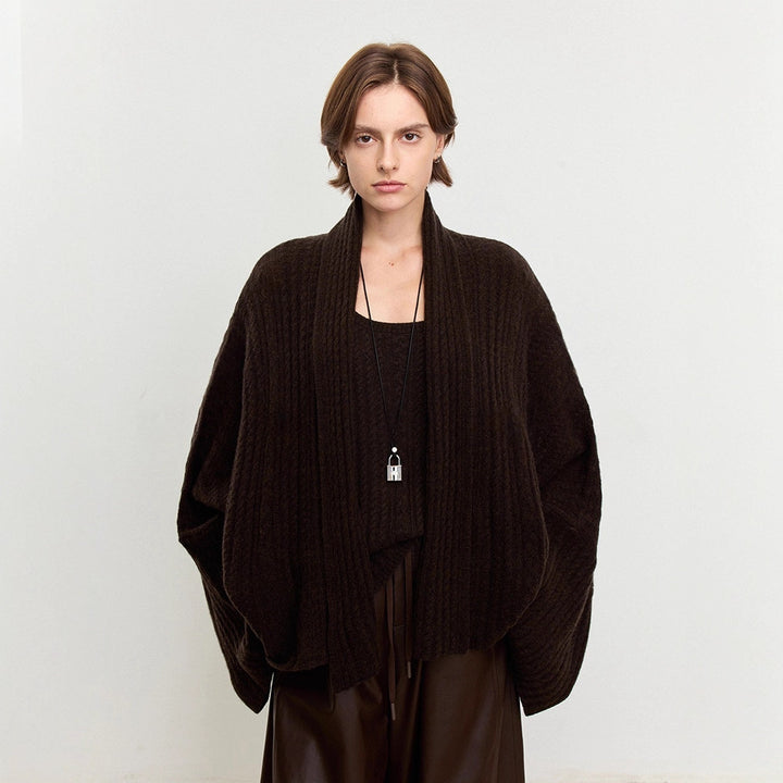 Poncho aéré en tricot pour femmes en laine fine Chic & Stil