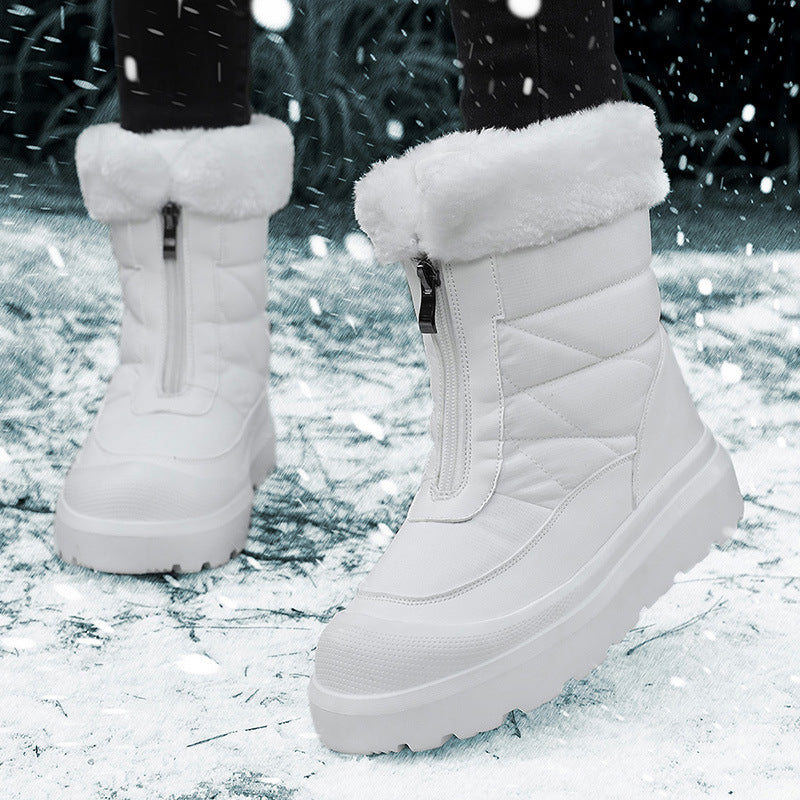 Winter thermal boots for women with water-resistant coating and warm and cozy lining Lune London