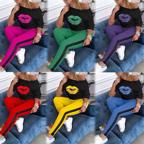 Sweatshirt à motif lèvres pour femmes et leggings sportifs Chic & Stil