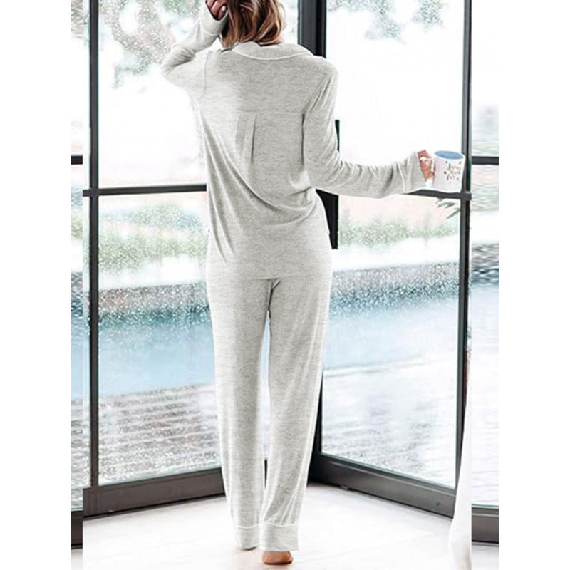 Women's pajama set made of soft, breathable material Lune London