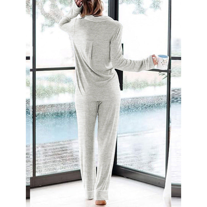 Women's pajama set made of soft, breathable material Lune London