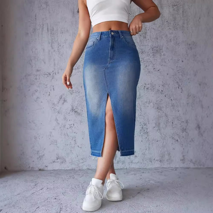 Jupe maxi en denim pour femme avec fente latérale et franges modernes Chic & Stil