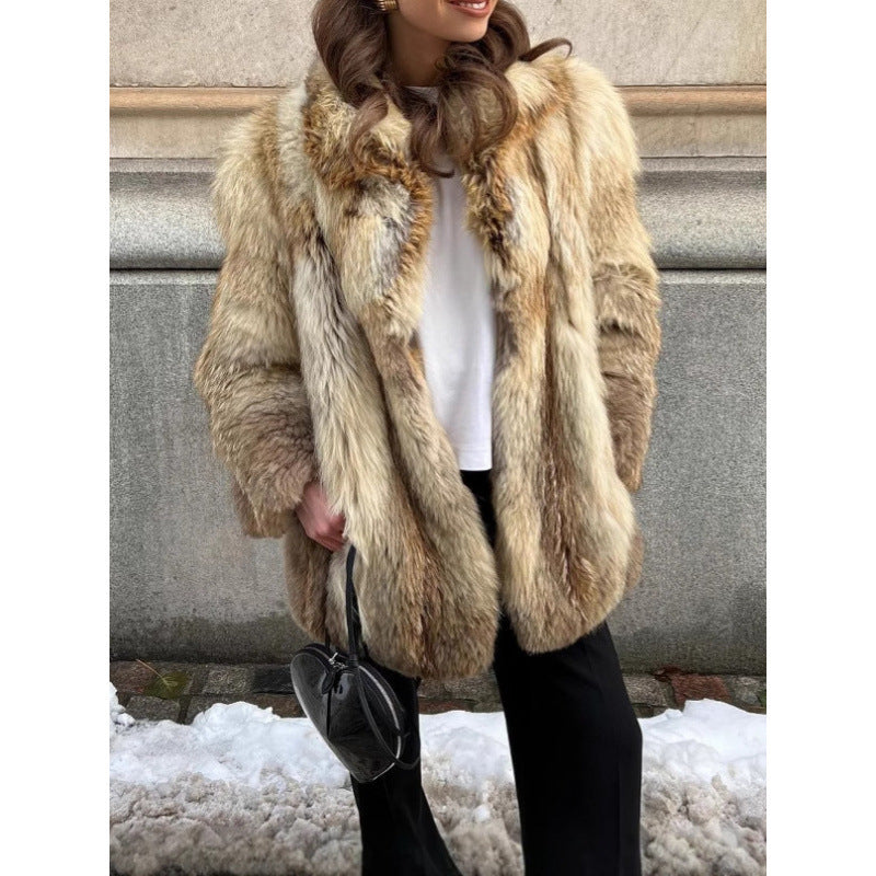 Women’s faux fur jacket with luxurious details Lune London