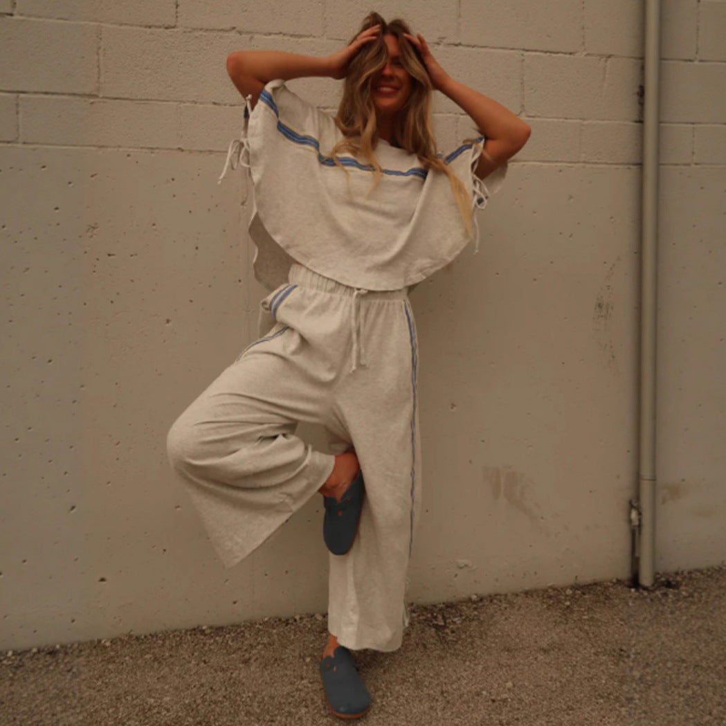 Costume de détente décontracté pour femmes avec une coupe décontractée et des rayures élégantes Chic & Stil