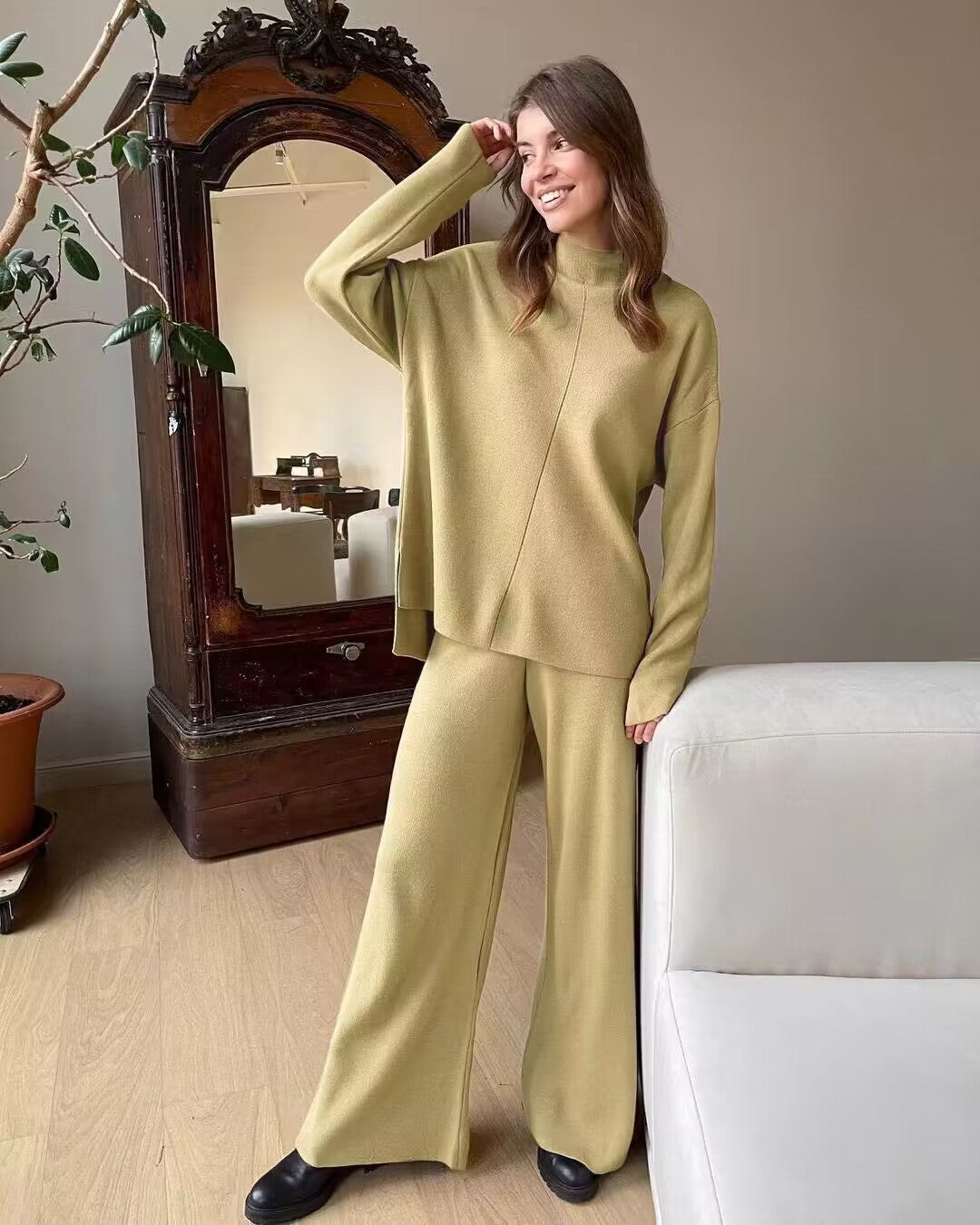 Casual knit set for women with loose fit and high collar Lune London