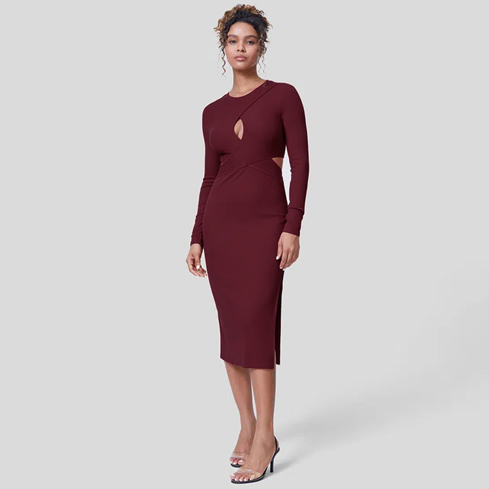 Robe midi élégante pour femmes avec des détails découpés moulants Chic & Stil