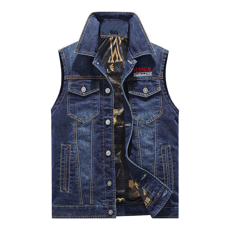 Men's denim jacket with practical pockets and robust design Lune London