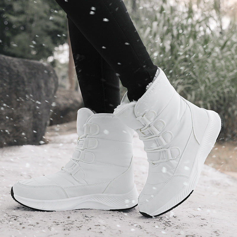 Winter boots for women lined with non-slip sole and quick-drying surface coating Lune London
