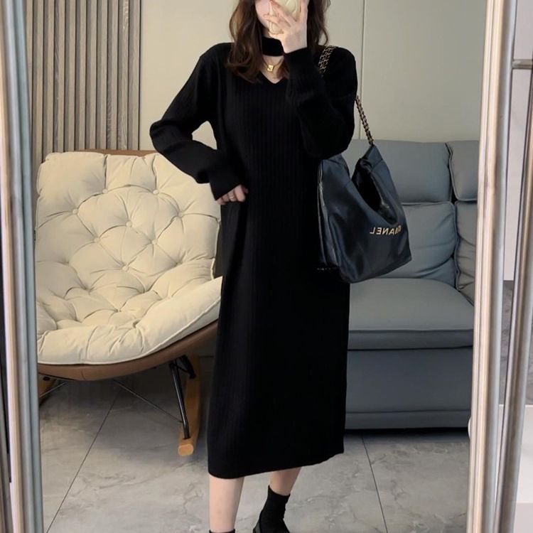 Robe tricotée pour femme avec décolleté en V profond et design en côtes élégant Chic & Stil
