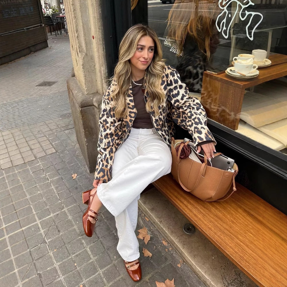 Cropped jacket for women in leopard print with snap buttons Lune London