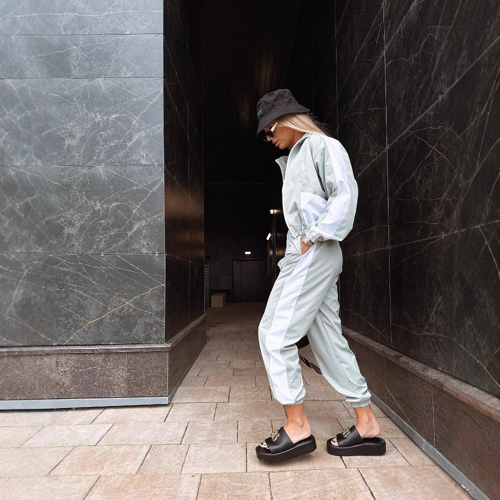 Trendy jumpsuit for women with high collar and elastic waist Lune London