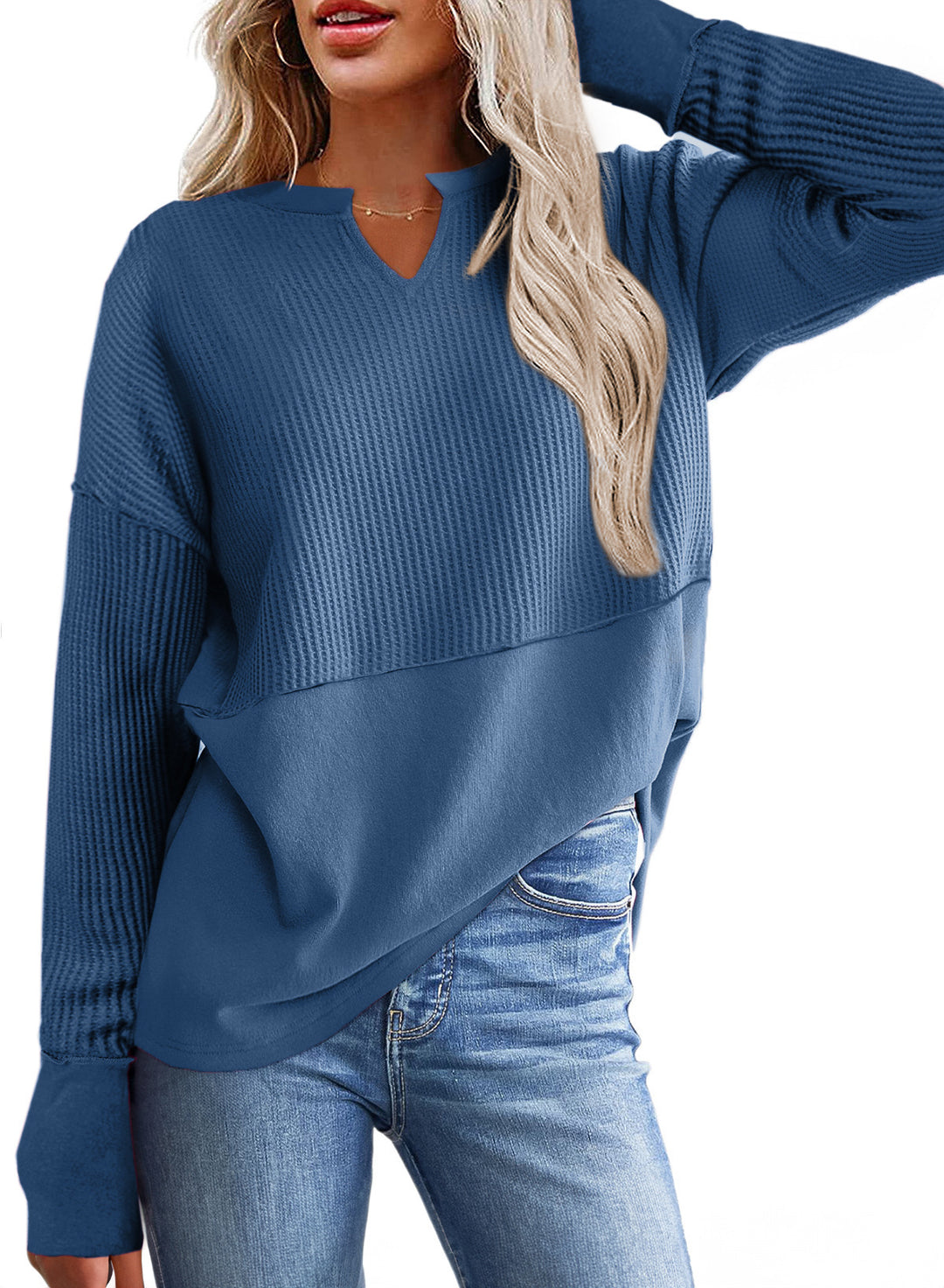 Casual knit pullover for women with V-neck and texture Lune London