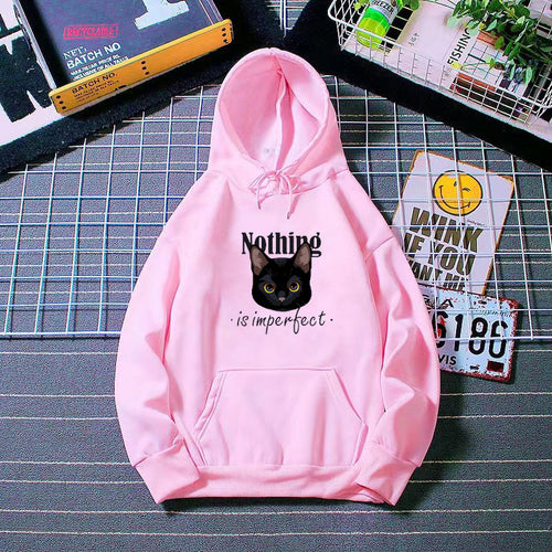 Women's Cozy Hoodie with Artistic Cat Design Chic & Stil