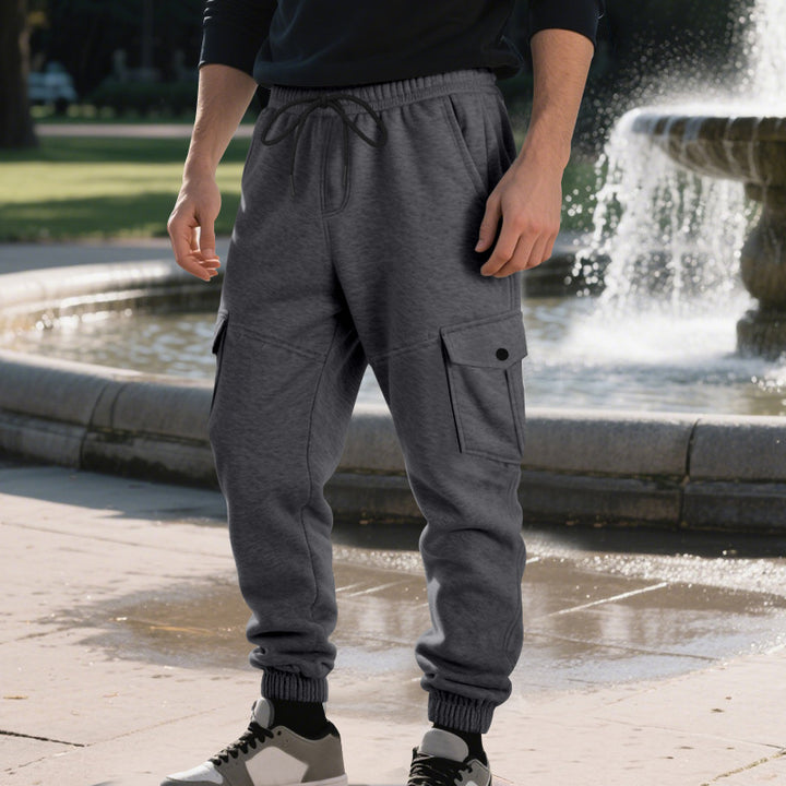 Cargo jogger pants for men with side pockets and elastic waist Lune London