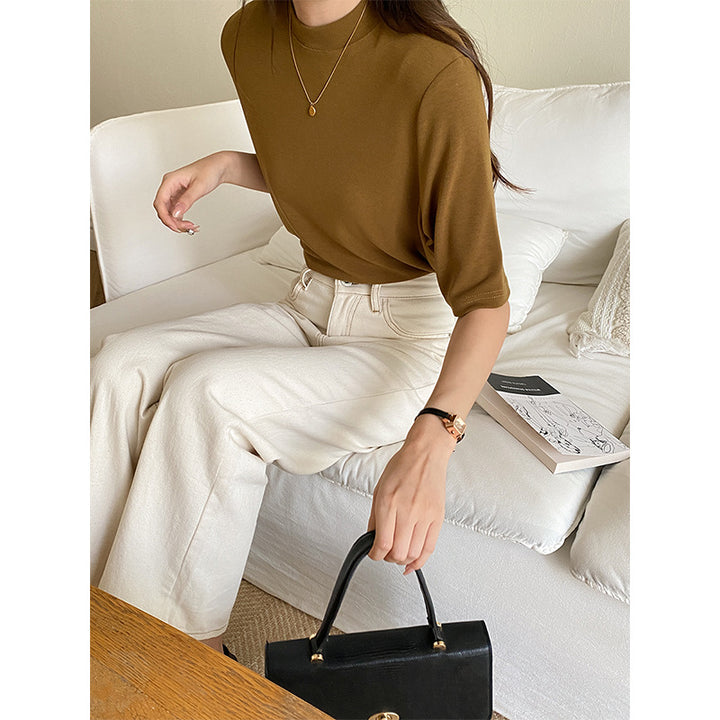 Women's elegant short-sleeve T-shirt with high collar Chic & Stil