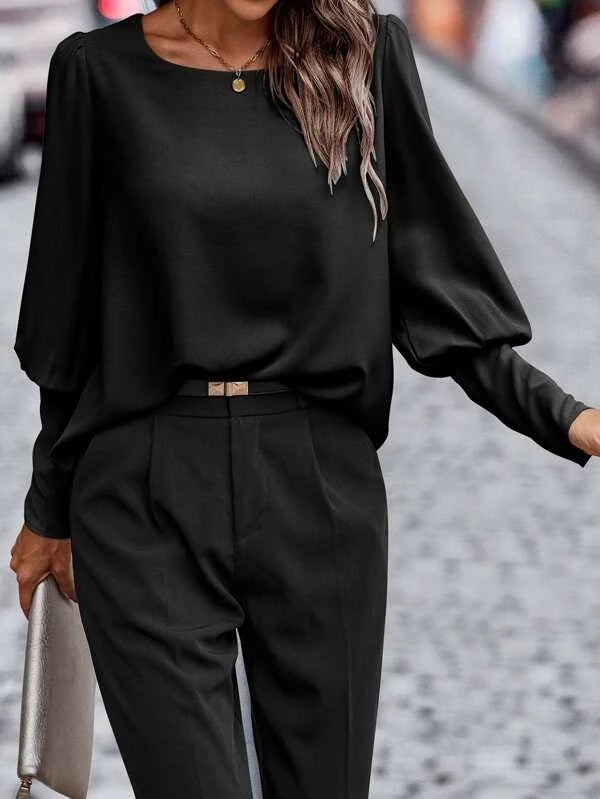 Ladies Elegant Top with Puff Sleeves and a Soft Fit Lune London