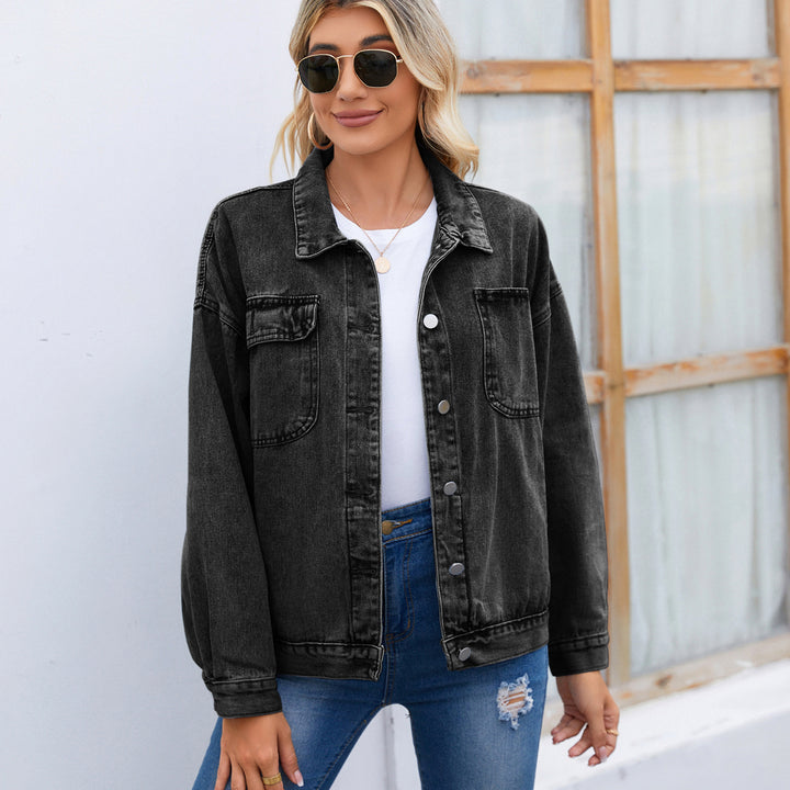 Ladies' denim jacket with a stylish leopard print and practical pockets Lune London