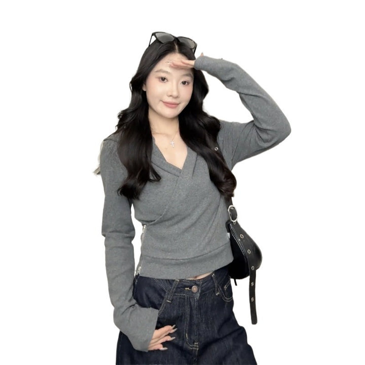 Ladies elegant wrap top with V-neck and long sleeves Chic & Stil