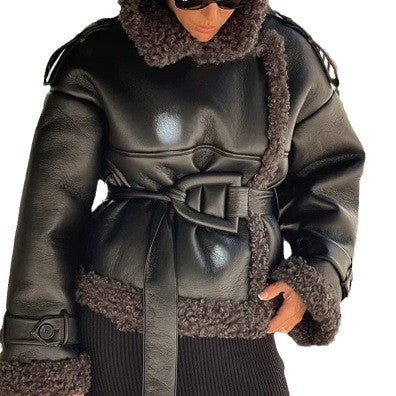 Faux fur jacket for women with stylish details and an oversized fit Lune London