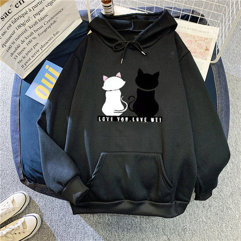 Women's hoodie with cute cat design and casual fit Chic & Stil