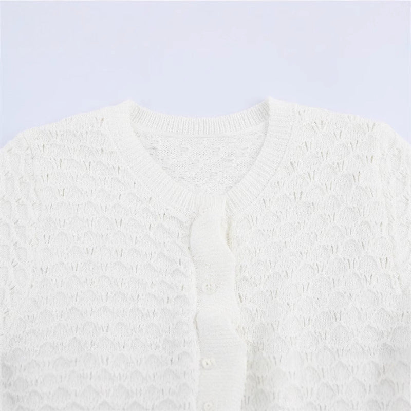 Knitted jacket for women with ruffle details and buttonhole Lune London