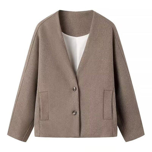 Fashion blazer jacket for women with an elegant cut and practical pockets Lune London